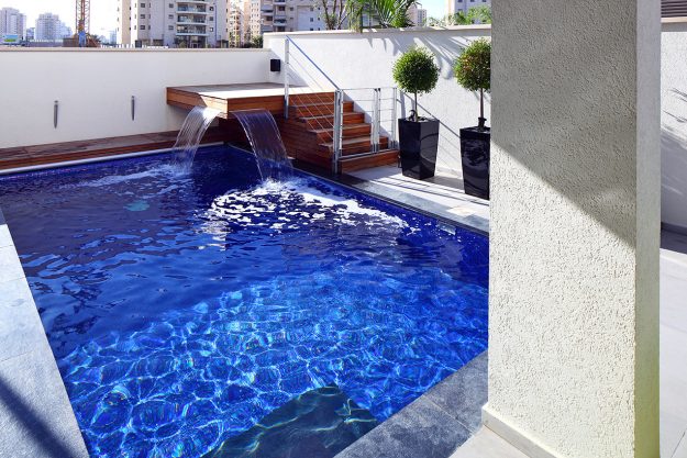 בריכות פסיפס + קופינג סביב הבריכה בלו סטון