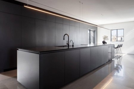 שם אדירכל: רז מלמד : עמית גורן